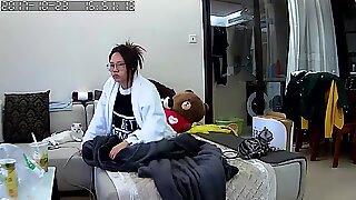 Koreanense Babe Betrapt Masturberd op gehackte Wecam