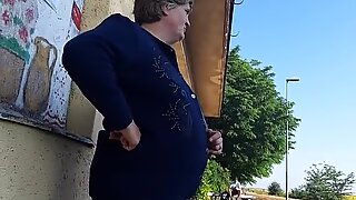 Маторке Дама гледа на мој пенис скидање на јавном месту