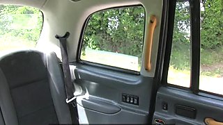 란제리 여성 cabbie는 bigtits에서 spunked